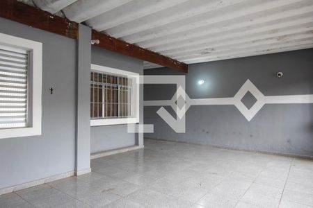 Casa à venda com 236m², 4 quartos e 3 vagasÁrea externa 