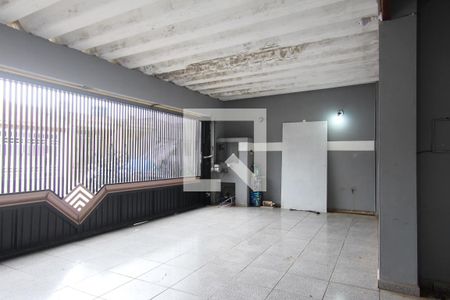 Casa à venda com 236m², 4 quartos e 3 vagasÁrea externa 