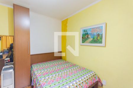 Quarto 2 de casa à venda com 2 quartos, 245m² em Jardim Santo Antônio, Santo André