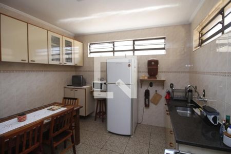 Casa à venda com 161m², 3 quartos e 2 vagasCozinha