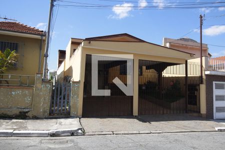 Casa à venda com 161m², 3 quartos e 2 vagasFachada