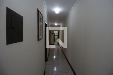 Casa à venda com 161m², 3 quartos e 2 vagasCorredor interno