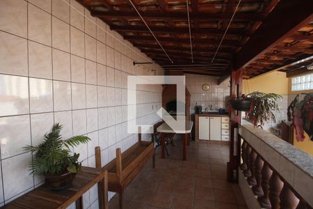 Casa à venda com 161m², 3 quartos e 2 vagasVaranda