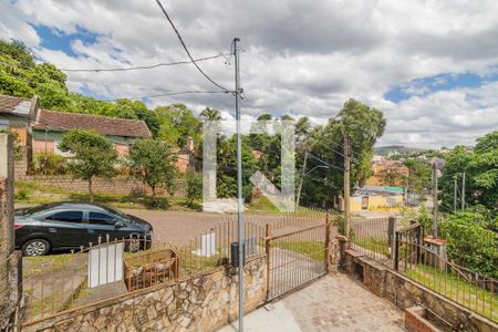 Vista de casa à venda com 3 quartos, 194m² em Medianeira, Porto Alegre