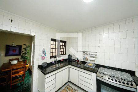Casa à venda com 140m², 3 quartos e 2 vagasCozinha