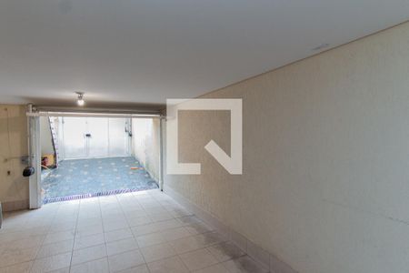 Casa à venda com 100m², 3 quartos e 3 vagas Casa à venda com 100m², 3 quartos e 3 vagasGaragem