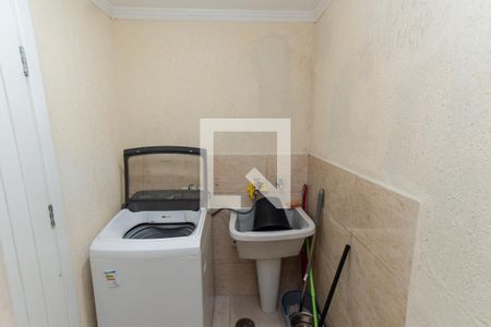 Casa à venda com 100m², 3 quartos e 3 vagas Casa à venda com 100m², 3 quartos e 3 vagasÁrea de Serviço