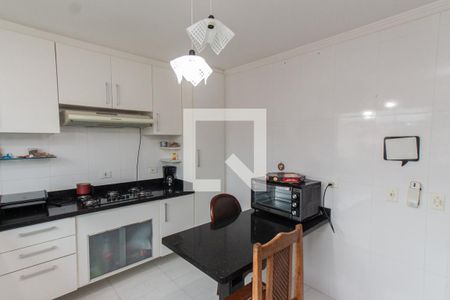 Casa à venda com 100m², 3 quartos e 3 vagas Casa à venda com 100m², 3 quartos e 3 vagasCozinha