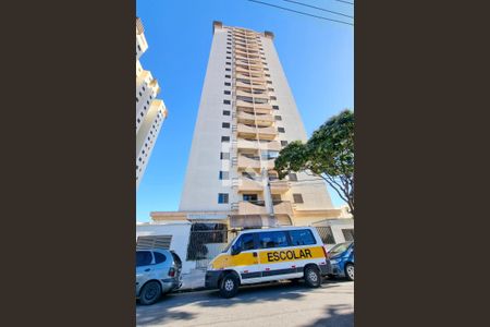 Apartamento para alugar com 70m², 2 quartos e 1 vaga Apartamento para alugar com 70m², 2 quartos e 1 vagaFachada