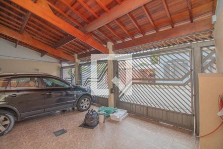 Casa à venda com 220m², 4 quartos e 3 vagas Casa à venda com 220m², 4 quartos e 3 vagasÁrea comum