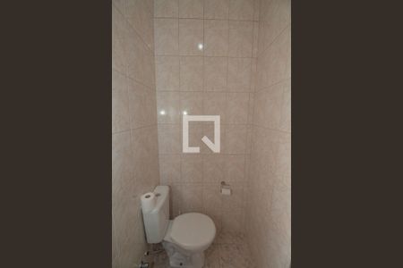 Casa à venda com 220m², 4 quartos e 3 vagas Casa à venda com 220m², 4 quartos e 3 vagasBanheiro