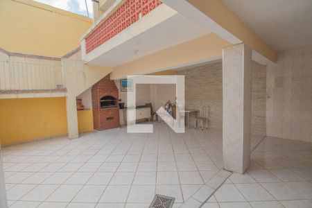 Casa à venda com 220m², 4 quartos e 3 vagas Casa à venda com 220m², 4 quartos e 3 vagasÁrea comum