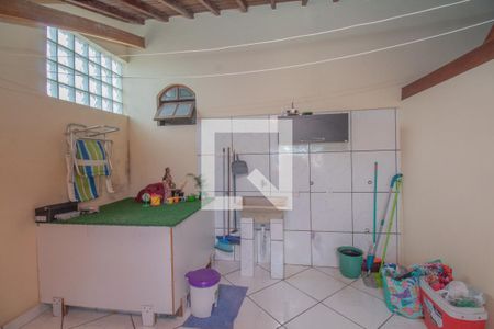 Casa à venda com 220m², 4 quartos e 3 vagas Casa à venda com 220m², 4 quartos e 3 vagasÁrea de Serviço 2