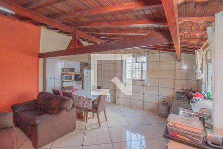 Casa à venda com 220m², 4 quartos e 3 vagas Casa à venda com 220m², 4 quartos e 3 vagasCozinha 2