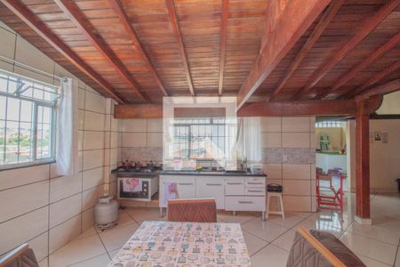 Casa à venda com 220m², 4 quartos e 3 vagas Casa à venda com 220m², 4 quartos e 3 vagasCozinha 2