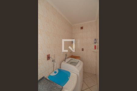 Casa à venda com 220m², 4 quartos e 3 vagas Casa à venda com 220m², 4 quartos e 3 vagasÁrea de Serviço