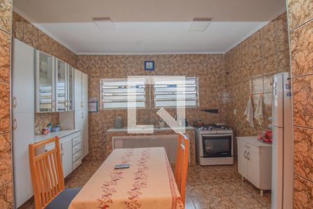 Casa à venda com 220m², 4 quartos e 3 vagas Casa à venda com 220m², 4 quartos e 3 vagasCozinha