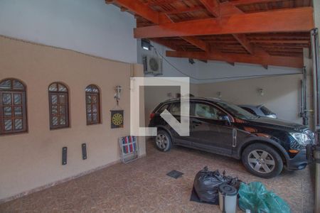 Casa à venda com 220m², 4 quartos e 3 vagas Casa à venda com 220m², 4 quartos e 3 vagasÁrea comum