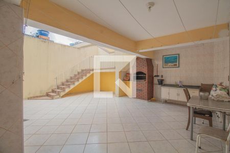 Casa à venda com 220m², 4 quartos e 3 vagas Casa à venda com 220m², 4 quartos e 3 vagasÁrea comum