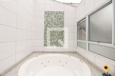 Casa à venda com 250m², 3 quartos e 3 vagasBanheiro Suíte 