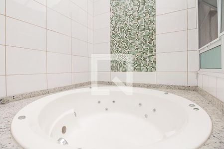 Casa à venda com 250m², 3 quartos e 3 vagasBanheiro Suíte 