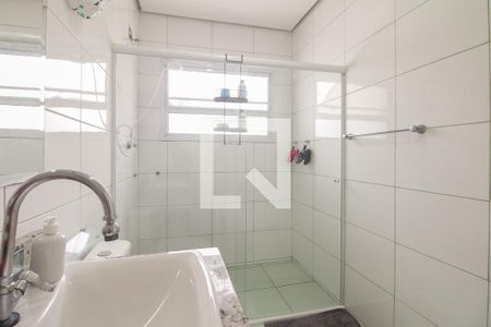 Casa à venda com 250m², 3 quartos e 3 vagasBanheiro Quarto 1 e Quarto 2