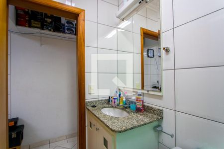 Casa à venda com 125m², 3 quartos e 2 vagasBanheiro social