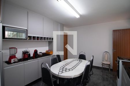 Casa à venda com 359m², 4 quartos e 2 vagasCozinha