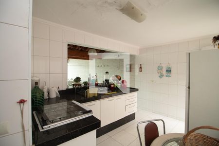 Casa à venda com 359m², 4 quartos e 2 vagasChurrasqueira