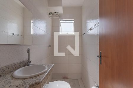 Banheiro Social de apartamento à venda com 2 quartos, 50m² em Heliópolis, Belo Horizonte