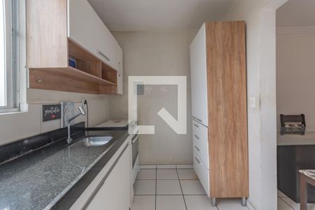 Cozinha de apartamento à venda com 2 quartos, 50m² em Heliópolis, Belo Horizonte
