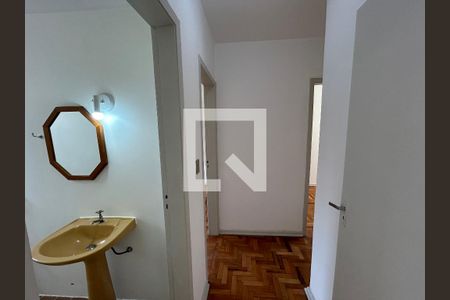 Apartamento à venda com 61m², 2 quartos e sem vaga Apartamento à venda com 61m², 2 quartos e sem vagaBanheiro