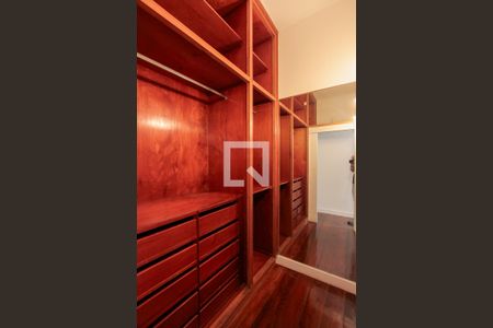 Apartamento para alugar com 174m², 3 quartos e 2 vagasCloset Quarto 2 suíte