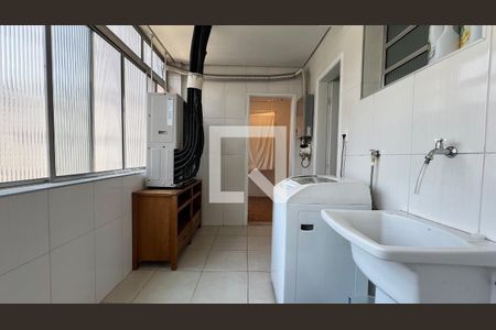 Apartamento à venda com 174m², 3 quartos e 1 vagaÁrea de Serviço