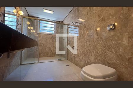 Apartamento à venda com 174m², 3 quartos e 1 vagaBanheiro da Suíte