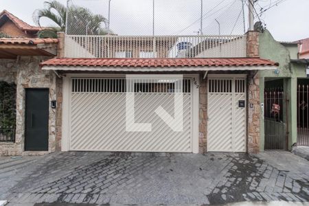 Casa à venda com 145m², 3 quartos e 2 vagasFachada