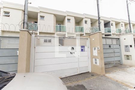 Casa para alugar com 125m², 3 quartos e 3 vagas Casa para alugar com 125m², 3 quartos e 3 vagasFachada