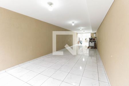 Garagem de casa para alugar com 3 quartos, 125m² em Vila Danubio Azul, São Paulo
