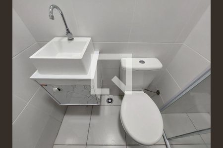 Apartamento para alugar com 36m², 2 quartos e sem vaga Apartamento para alugar com 36m², 2 quartos e sem vagaBanheiro