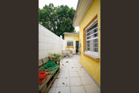 Casa à venda com 223m², 4 quartos e 2 vagas Casa à venda com 223m², 4 quartos e 2 vagasÁrea Externa