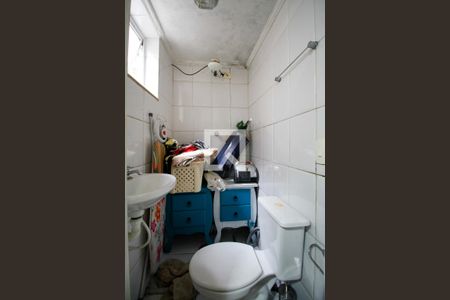 Casa à venda com 223m², 4 quartos e 2 vagas Casa à venda com 223m², 4 quartos e 2 vagasBanheiro de Serviço