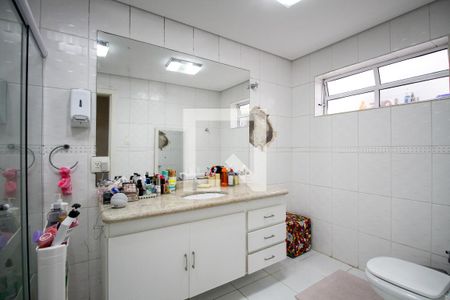 Casa à venda com 223m², 4 quartos e 2 vagas Casa à venda com 223m², 4 quartos e 2 vagasBanheiro 1