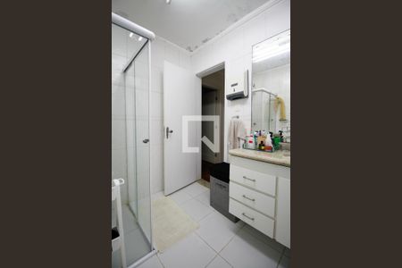 Casa à venda com 223m², 4 quartos e 2 vagas Casa à venda com 223m², 4 quartos e 2 vagasBanheiro 2