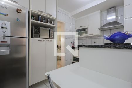 Apartamento à venda com 93m², 3 quartos e 2 vagas Apartamento à venda com 93m², 3 quartos e 2 vagasCozinha