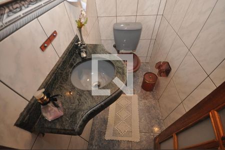 Casa à venda com 712m², 5 quartos e 6 vagasLavabo