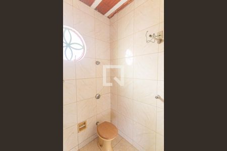 Casa à venda com 360m², 5 quartos e sem vagaBanheiro Social do Quintal