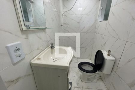 Casa para alugar com 30m², 1 quarto e sem vagaBanheiro