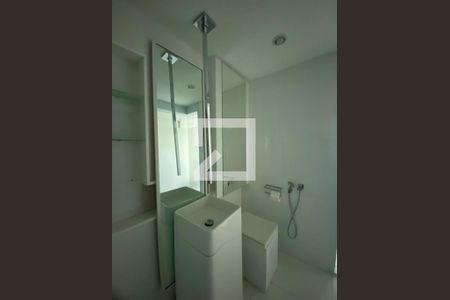 Apartamento à venda com 160m², 3 quartos e 2 vagas Apartamento à venda com 160m², 3 quartos e 2 vagasBanheiro da suíte