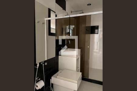 Apartamento à venda com 160m², 3 quartos e 2 vagas Apartamento à venda com 160m², 3 quartos e 2 vagasBanheiro social