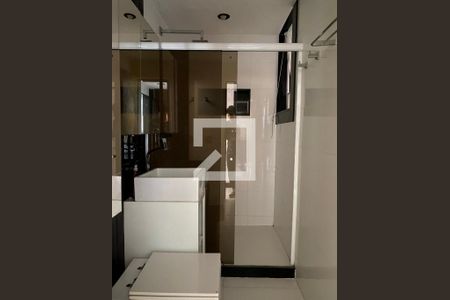 Apartamento à venda com 160m², 3 quartos e 2 vagas Apartamento à venda com 160m², 3 quartos e 2 vagasBanheiro social